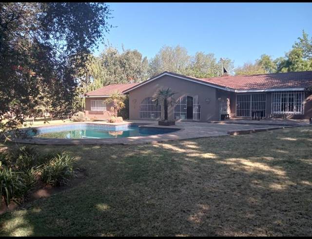 FARM FOR SALE IN WALKERVILLE CENTRAL